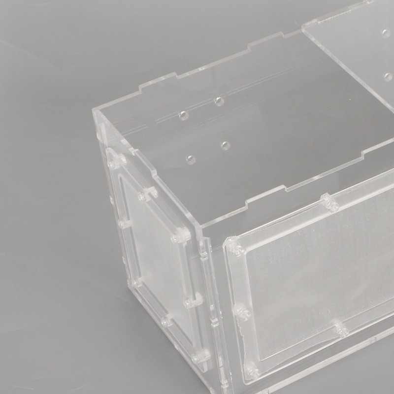 Fish Breeding Isolation Box Transparent Mesh Side Fish Tank Incubator