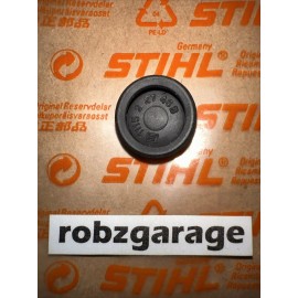 GENUINE STIHL NEW OEM STIHL RUBBER CAP 1115-358-2500 028 WB 030 032 032 041 045 AV FS410 —B19