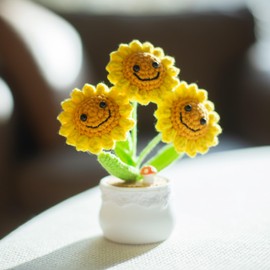 vaiyiyav Finish Mini Crochet Flowers, Smiley Sunflowers, Crochet Sunflowers, Table Decorations, Gifts for Friends and Lovers (Smile)