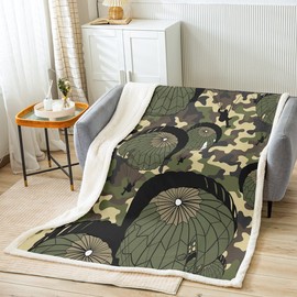 Homemissing Camouflage Sherpa Blanket Military Parachute Fleece Throw Blanket for Kids Boys Girls Camo Fuzzy Blanket for Sofa Bed Army Green Black,Double 60x79 Inch