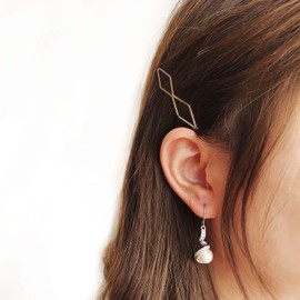 Vogem White Pearl Crystal Drop Earrings for Women Dangly Pearl Earrings 18ct White Gold Plated With Spiral Austrian Crystal Drop Earings Fashion Jewellery Gift