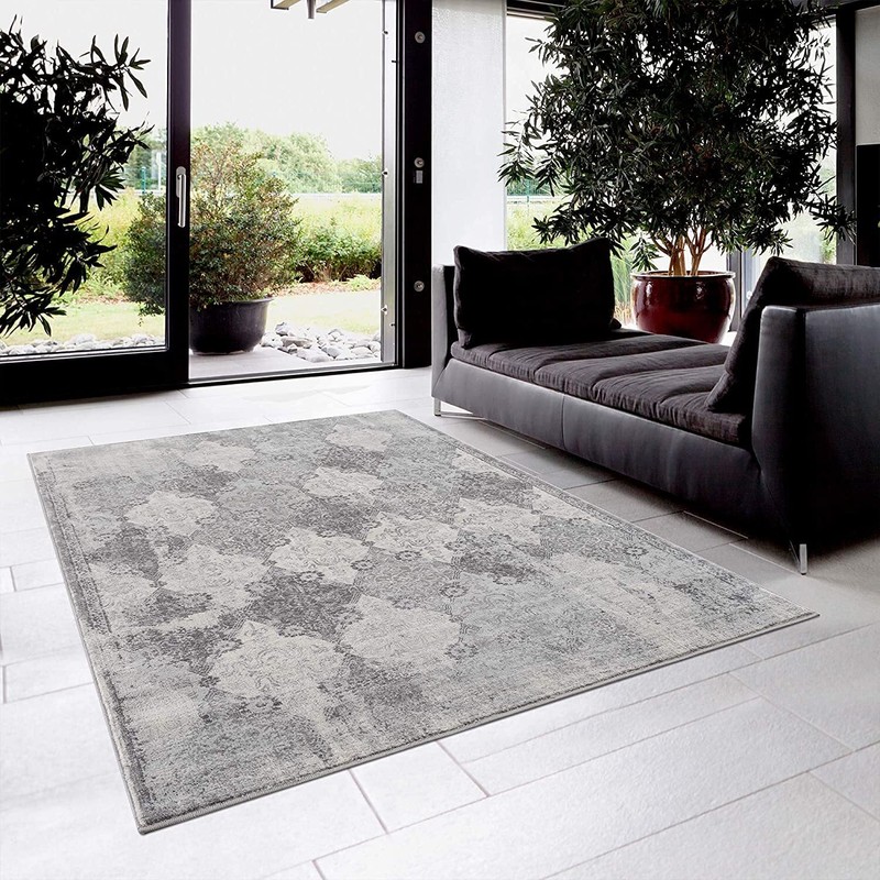 HomeRoots 2' X 3' Gray Distressed Trellis Pattern Scatter Rug
