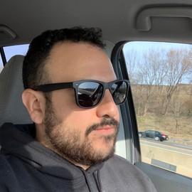 Fsmiling Black Sunglasses Bulk Adult Party Sunglasses 80s Sunglasses Pack for Men Women Party Favors -10Pack