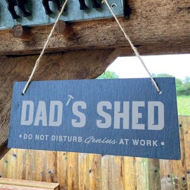 eBuyGB Dad's Shed Sign, Hanging Rectangle Slate Door Sign, 25x10cm Laser Engraved Do Not Disturb Genius At Work Plaque for Dad, Grey