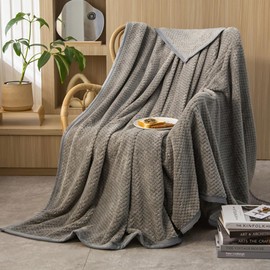 Sviuse Fleece Bed Blanket Fuzzy Twin Size Throw Blankets for Couch and Bed Lightweight Soft Cozy 3D Decorative Jacquard Solid Color Geometric Grid Design Flannel Blanket (Grey, 60"x 80")