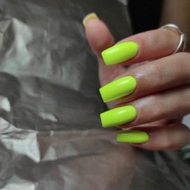 KQueenest Glossy Neon Green Press on Nails Long Medium Square, Fake Nails Press ons, Glue on Nails Coffin For Women, Natural Gel Square Tip Nails, Acrylic False Nails Set for Finger Manicure