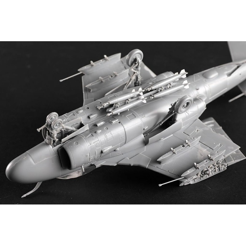 Trumpeter - 1/72 A-6E INTRUDER GRUMMAN 1960 (3/24) *