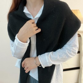 JOLILUNA Knitted Triangle Scarf for Women Thick Wool Head Scarf Y2k Bandana Downtown Girl Aesthetic Accessories (Black)