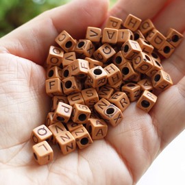Letter Beads 800pcs Imitation Wood Letter Cube Beads for DIY Necklace Bracelet (6mm)