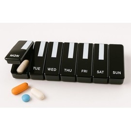 Pill Box, 7 Day Portable Pill Organiser,Weekly Organizer to Hold Vitamins,Pill Boxes 7 Day Pill Organiser for Cod Liver Oil, Supplements, Medication Travel Work,Gift for Parents