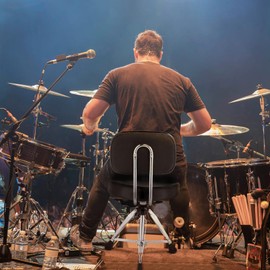 Ktaxon Drum Throne with Backrest, Butt Shape Seat Height Adjustable Drum Stool Heavy Duty Chair with Drum Sticks for Adult Drummers, Large (Black)