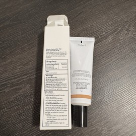 Bobbi Brown Vitamin Enriched Hydrating Skin Tint SPF 15 Medium 2 ~50ml
