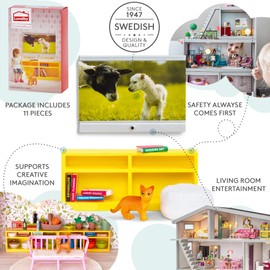 LUNDBY Dolls House Furniture — Living Room TV Set + Bookcase — Doll House Accessories — 11 pieces for 11 cm Mini Dolls, — Age 4+, 1:18