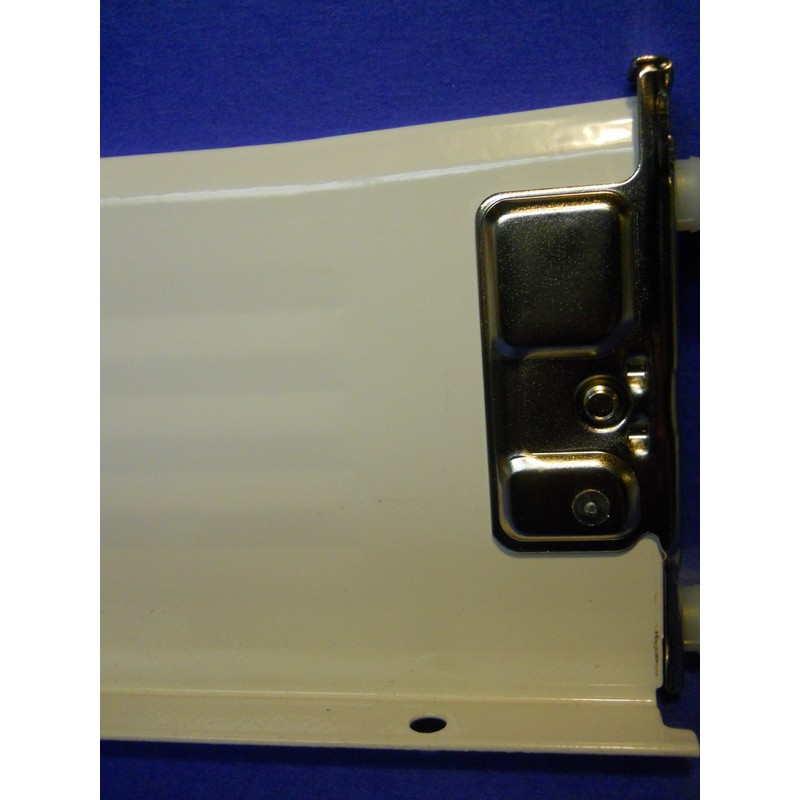 4 Pairs of Blum Metabox Screw-On Drawer Standard Front Fixing