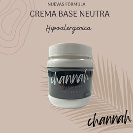Crema base neutra, hipoalergenica, sin aroma color blanca, consistencia ligera no grasosa
