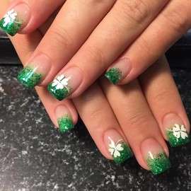 OHWODA Green St. Patrick’s Press on Nails Short Square Fake Nails, Glossy Green Glitter Designs St. Patrick’s Day Glue on Nails Full Cover Lucky Clover False Nail Tips Cute Stick on Nails for Women