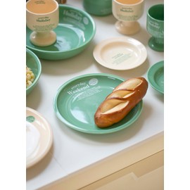 momur weekend 4 Holiday Plate (Green Ivory)