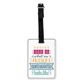 Gift Base Gepäckanhänger "This is What an Awesome Bonus Daughter Looks Like Visual", mit schwarzem Riemen