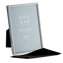 Sixtrees Cambridge 2-400-35. Silver Plated Photo Frame for a 5" x 3.5" (127mm x 89mm) Picture - Complete with microfibre polishing cloth.