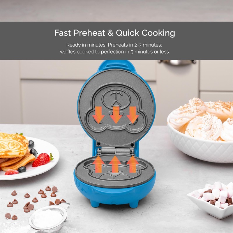 Innoteck Kitchen Pro 550W Mini Waffle Maker – Blue Bear-Shaped