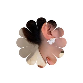 Xmsrn Vintage Gardenia Flower Earrings White Resin Flower Stud Earrings Flower Gardenia Earrings White Statement Flower Earrings for Women