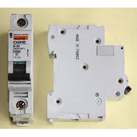 MERLIN GERIN C60HD 32 AMP TYPE D 10KA 240V SINGLE POLE MCB CIRCUIT BREAKER 25704