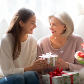 Cosie Lily Women's Mother's Day Gift for Mum, Mother's Day Gift, Heart Necklace, Women, Gifts for Mother, Birthday Gift, Mum, Sterling Silver, Cubic Zirconia