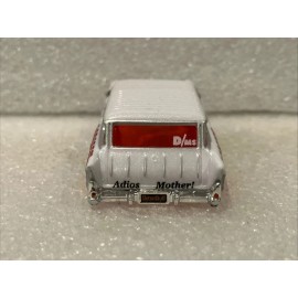 Auto World PEARL WHITE XT '57 BADMAN 'CHEVY NOMAD SLOT CAR BODY W/SLOTSNSTUFF LICENSE PLATE