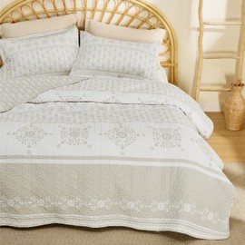 Bedsure Boho Quilt Set King - Reversible Bohemian Striped Pattern Quilt Bedding Set, 3 Pieces Lightweight Microfiber Bedspread, Linen Color Coverlet with 2 Pillow Shams for All Seasons (106"x96")