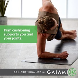 Gaiam - Alfombrilla de Yoga de Agarre seco, 5 mm de Grosor, Antideslizante, para Ejercicios y Ejercicios de Fitness estándar o Caliente, Pilates, y En