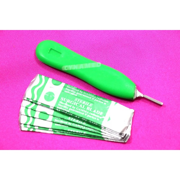 CYNAMED 100 Scalpel Blades #15 with #3 plastic scalpel Handle