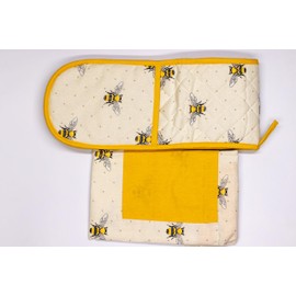 Bees Kitchen Accessories Double Oven Gloves (1 Apron and 1 Double Oven Glove)