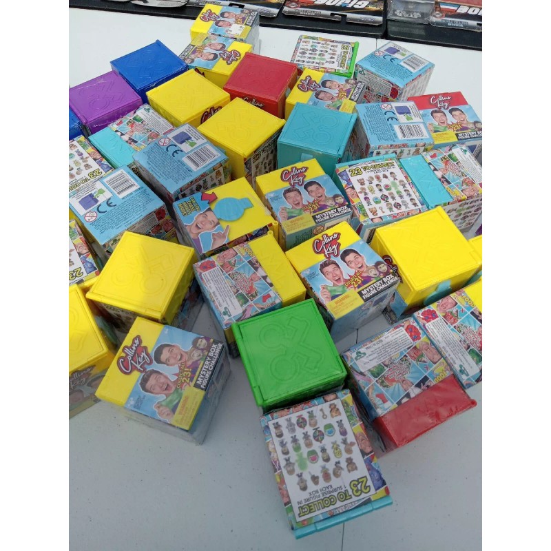 keyper conpany Lot 4 Collins Key Box Figure Challenge Collins