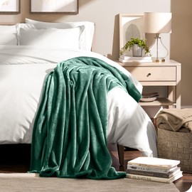 Bare Home Fleece Blanket - Extra Long - Forest Green - Throw for Bed, Sofa, Couch, Movie Night, Camping, and Travel - Microplush - Ultra Soft Warm Blanket (Twin/Twin XL, Forest Green)