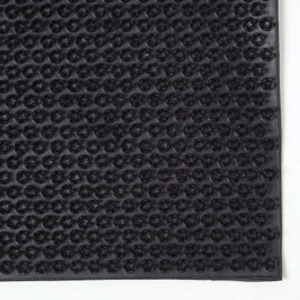 HOMESCAPES Rubber Door Mat with Grass Effect Scraper, 40cm x 60cm, Black, for Indoor or Outdoor Use