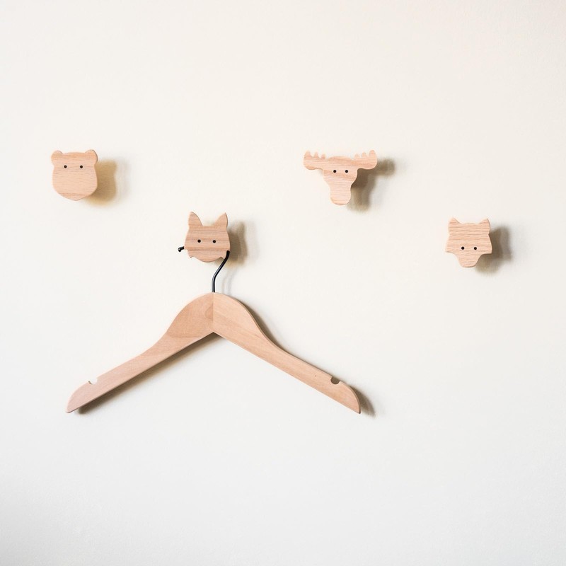 Scandinavian Animals Wall Hooks Made of Untreated Oak Wood (Elk