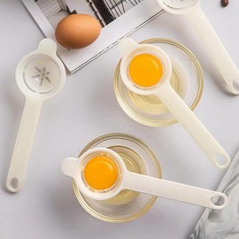 Beige Plastic Egg Separator, Egg Yolk White Separator with Long Handle, Quick and Easily Yolk White Filter Baking Tool, Creative Kitchen Accessories Easy to Clean