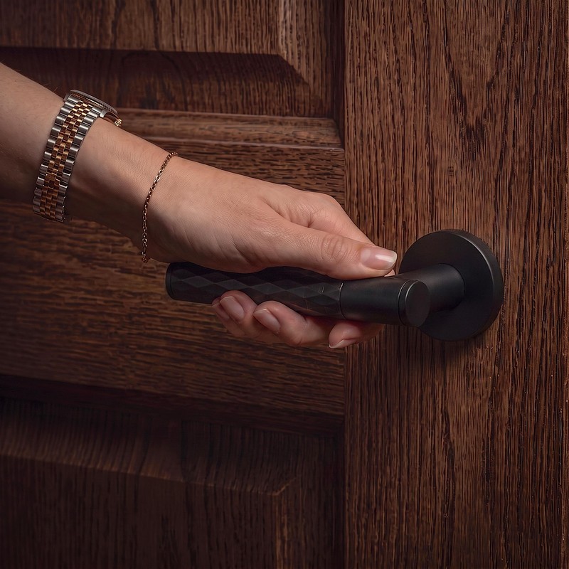 Decoranddecor Tore Lever On Rose Door Handles – Diamond Pattern