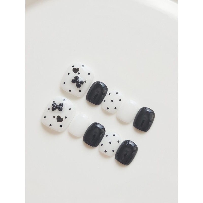 Black dot pedi tip Handmade nail tip - Round Square
