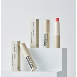 Life-saving lip balm that saves your lipsNo stickiness) Oriental self-care lip balm - 1 lip balm is shipped in a case / 입술을살리는인생립밤끈적No)오리엔탈 자초립밤 - 립밤 1개씩 케이스에 담겨 출고됩니다