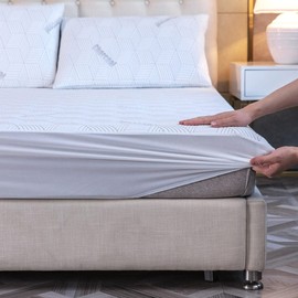 Charcoal Mattress Cover, Protects Mattress from Stains and Wear, Made of Soft Polyesetr, Fits Mattresses Up to 16" Deep - Size Full, by OakRidgeTM