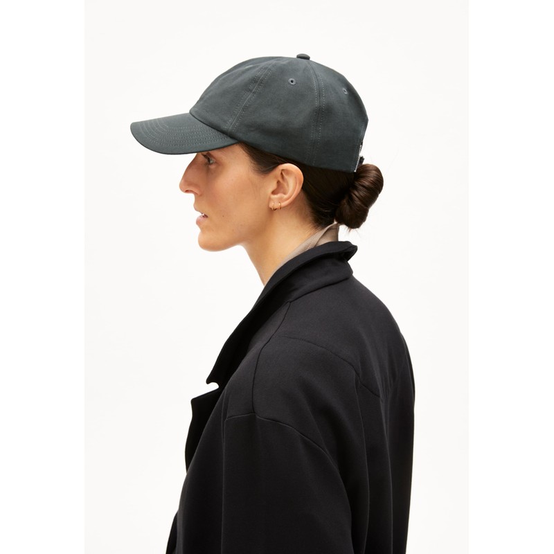 ARMEDANGELS Unisex cap made of organic cotton YENAAS BOLD, Space