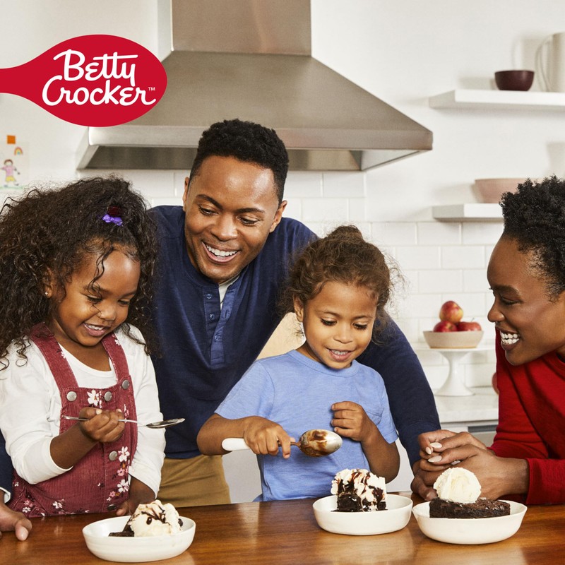 Betty Crocker REESE'S Brownie Mix with REESE'S Peanut Butter Chips,