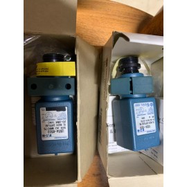 Cutler-Hammer ~Cutler Hammer Photo Electric Sensor~ New!