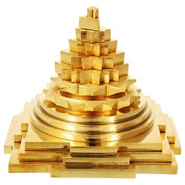 Generic Metal Meru Pyramid for Home and Office Feng Shui Products for North-West Entrance, Main Door, Kitchen, (Golden Color) Success and Good Luck (4 x 4 cm), Standard