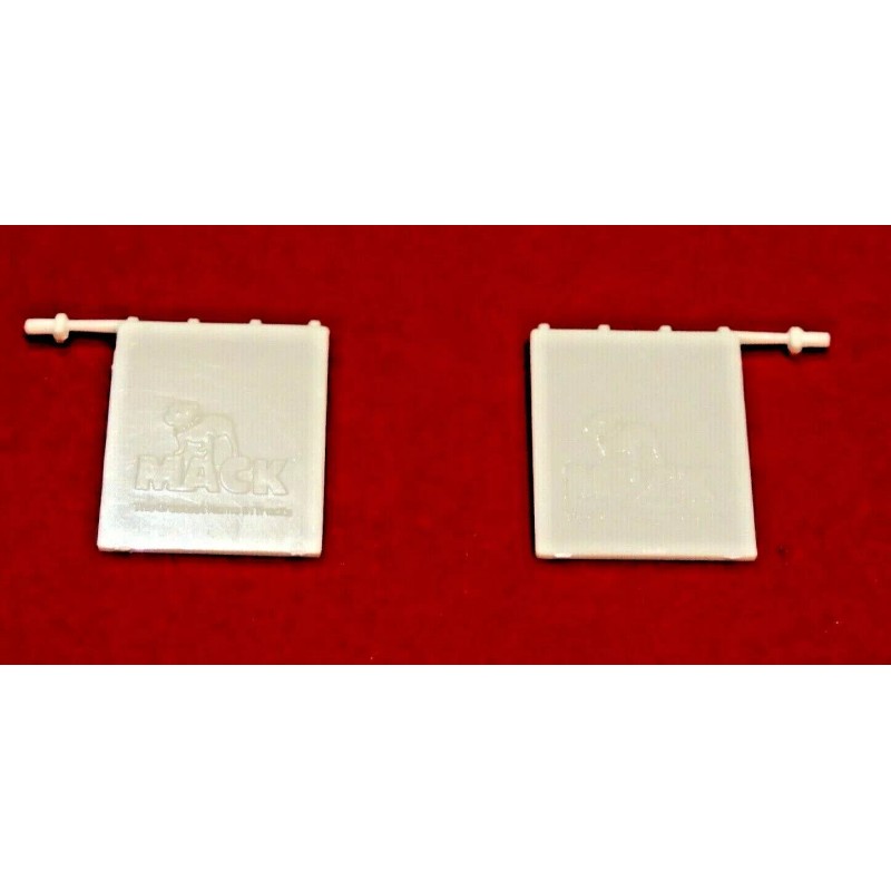AMT AMT Mack R685ST Mud Flaps 1/25