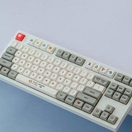 Pusakoa Famicom Themed Custom Keycaps - XDA Profile, 140 Keys Set, PBT Material, Dye Sublimation