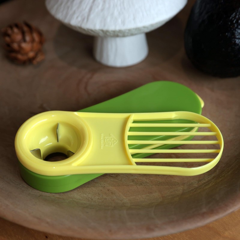 Vila KuChe 3-in-1 Avocado Slicer, Pitter, and Peeler - Foldable,