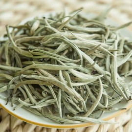 Bacilio Chinese White Tea Silver Needle Top Class White Tea Chinese Tea Produced in Yunnan, Better Class, New Tea, White Tea Buds, Natural Wildlife, No Pesticides, 3.5 oz (100 g)