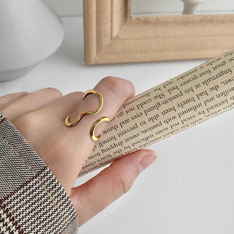 Mrltau Gold Waterproof Asymmetric Ring, Thick Chunky Women's Gold Ring